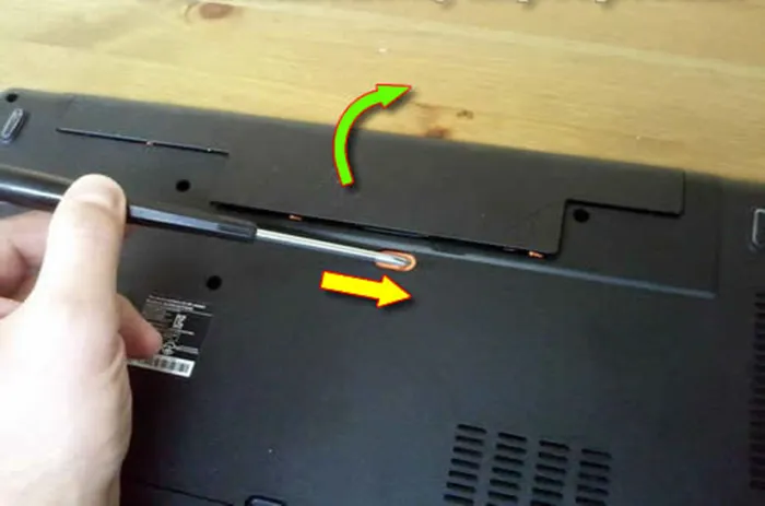 Как снять жесткий диск с ноутбука