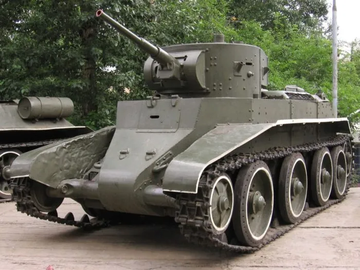 Советский танк БТ-7-01
