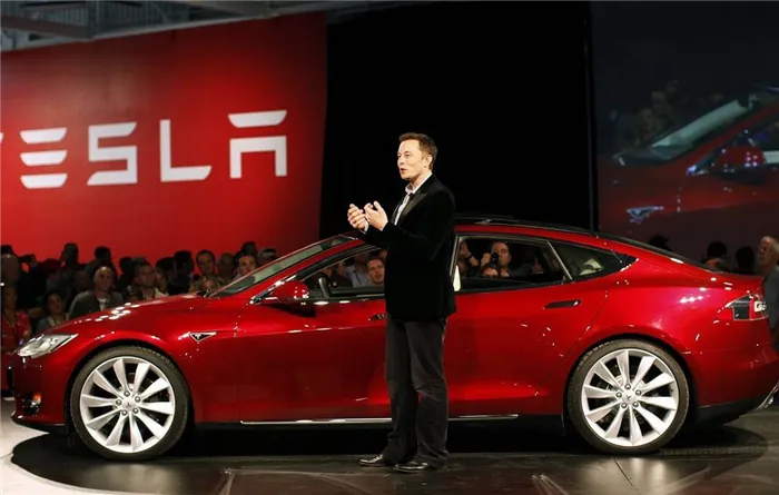Фото презентации автомобиля Tesla Илоном Маском — American Butler