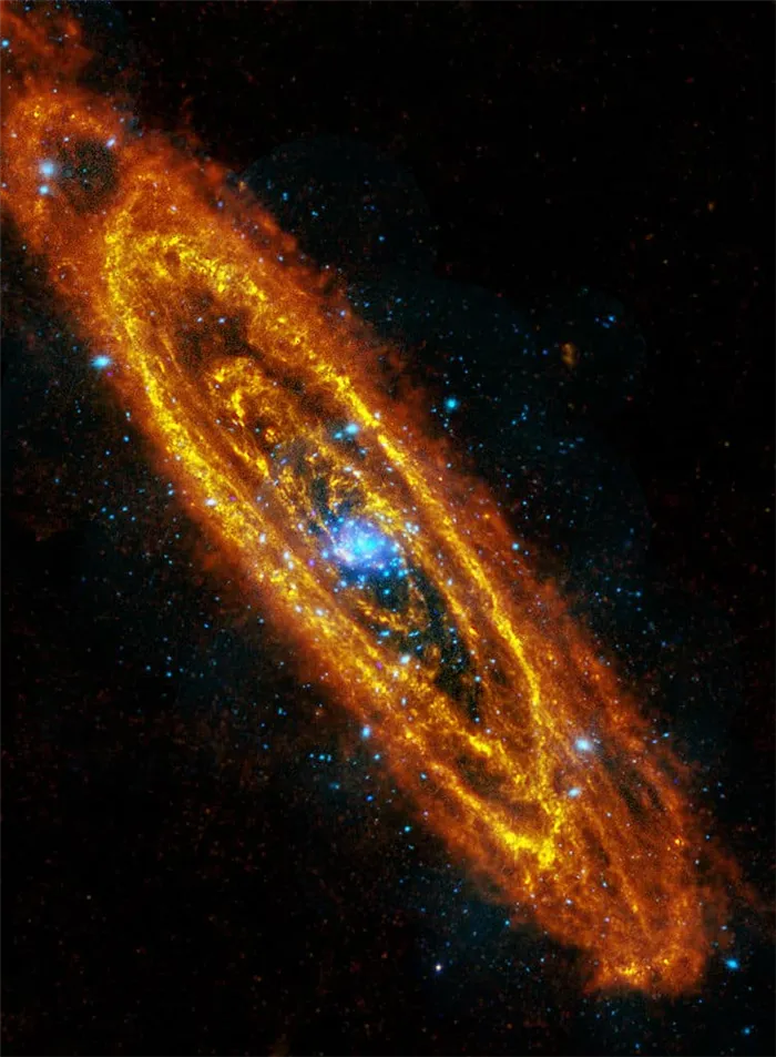 На ней видна взрывная звезда М31 и многочисленные кольца более холодных звезд. На этом изображении представлены данные обсерватории 