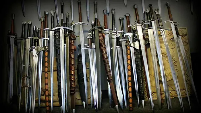 Как выглядел двуручный меч в Средневековье и сколько он весил?