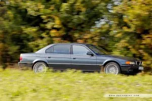 'BMW 750i Black Boomer: Легенда 90-х.