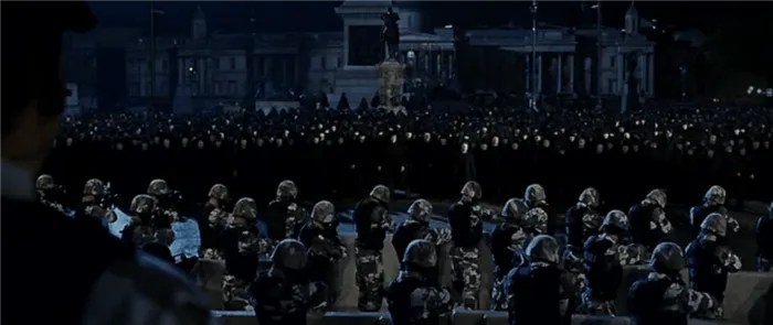 В этом фильме маска Гая Фокса - символ не только протеста, но и народного единства