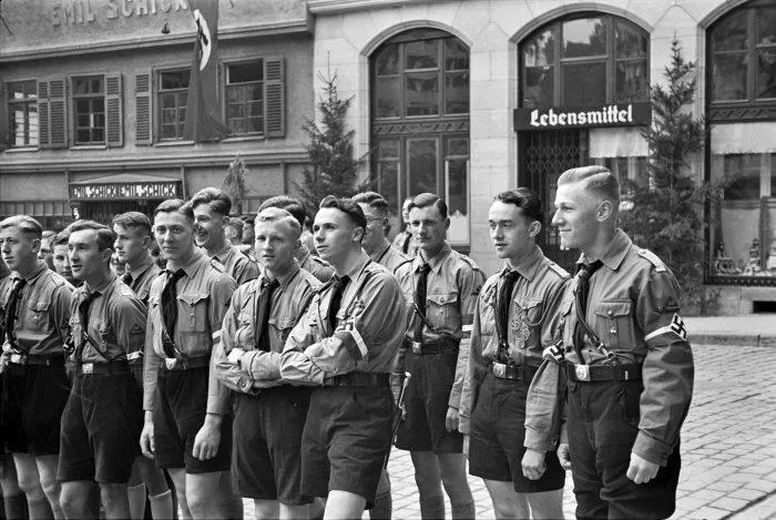 Особенно следует отметить нацистскую пропаганду среди немецкой молодежи. /Фото: Tuebingen.de